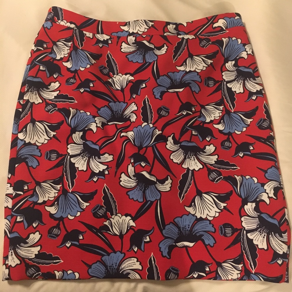 Pencil skirt knee length